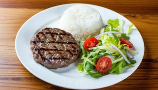 Wół +  ryż+ sałatka