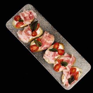 Bruschette sa pršutom