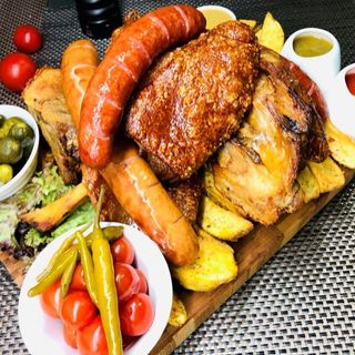 Crispy fried pork knuckle