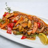 Свински врат със зеленчуци (400 гр.)