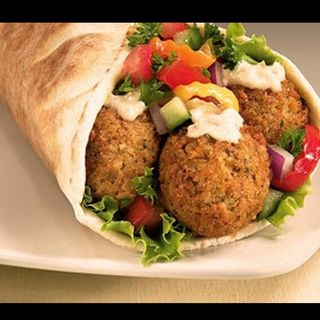 Falafel En Pan Rollo