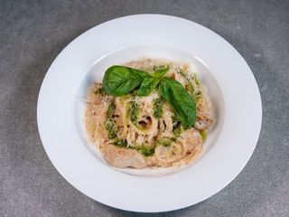 Паста з куркою