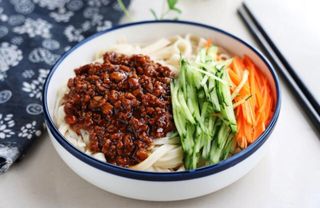 38 Spaghetti Zajiangmian di Beijing