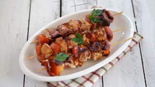 Piatto shish taouk con bocconcini d'agnello