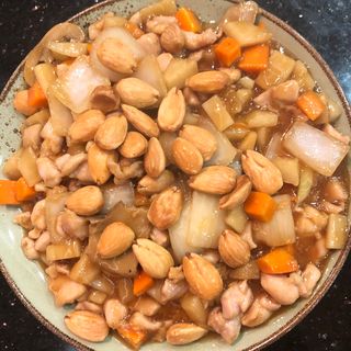 77b.Galinha Com Amêndoas