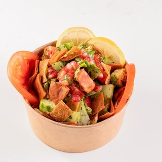 Салата "Фатуш"