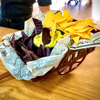 Guacamole Con Nachos