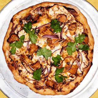 Pizza Con Polla alla Brace (BBQ chicken)