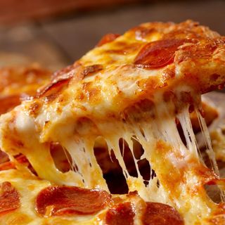 PIZZA PEPERONI (26 Cm.)