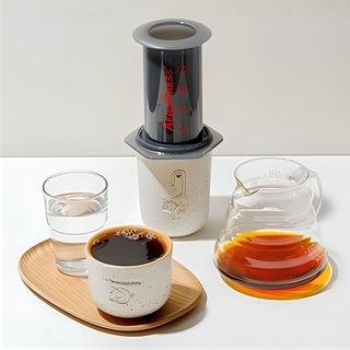 Hand brew aeropress