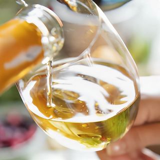 Vino White House Wine (750 Ml.)