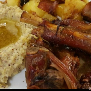 AGNELLO CON POLENTA