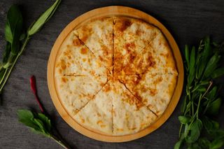 ლობიანი გუდის ყველით და ტარხუნით