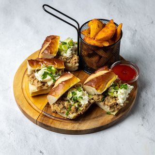 Sendvič pulled pork