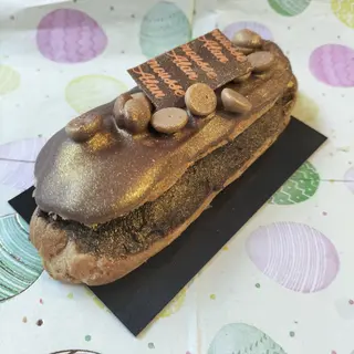 Eclair chocolate 