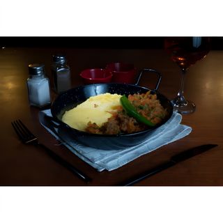 Varza calita cu carne de porc, mamaliguta si ardei iute