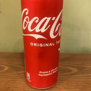 Coca-Cola in lattina 33 cl