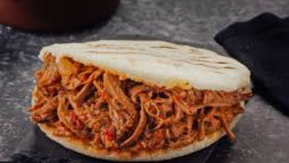 Arepa Rellena De Carne Y Queso