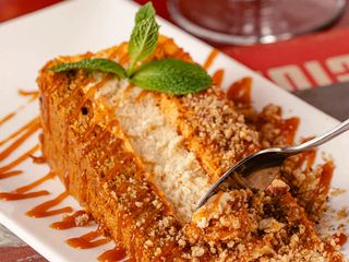Моркв'яно-карамельний торт (180g)