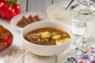 Борщ зеленый с чесночными гренками (350 гр.)