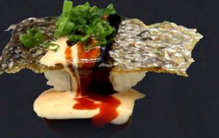 209. Nigiri salmon skin 1 pezzo