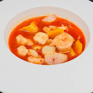 75. Gamberi con peperoni e cipolla in salsa piccante