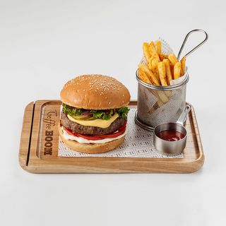 Бургер-меню с говяжьей котлетой