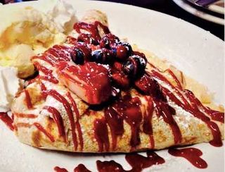 Crêpe Berry Cheesecake