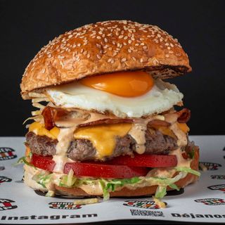 Hamburguesa Caracas