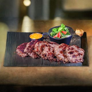 Мини телешки кюфтенца (340г)