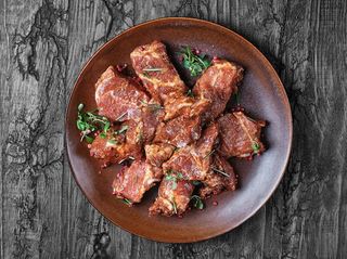 Шашлик з свинного ошийку маринований на виніс (200g)