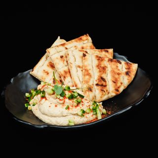 Hummus cu muguri de pin 150g 1.8.11