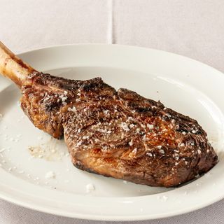 Tomahawk steak, corte de carne a la Americana 