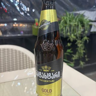 ლუდი ნატახტარი გოლდი