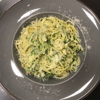 Паста з шпинатом та куркою