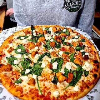 36. Pizza Kurczak w szpinaku 24cm