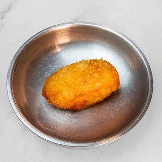 CROQUETA DE POLLO A L'AST