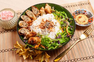 Bún Nem - bún con involtini fritti