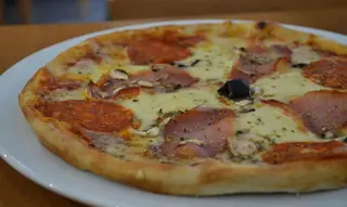 Pizza sa Mozzarellom