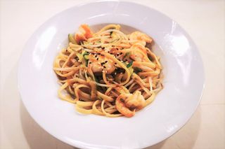 132.  Noodle con gamberi  