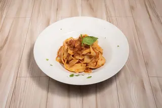 Pappardelle alla bolognese