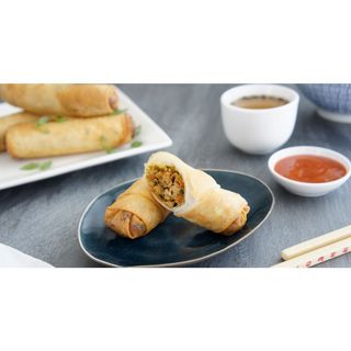 Chicken spring roll (2pcs)