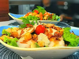 Salada César de Frango