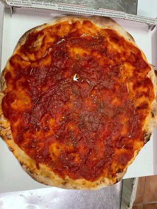 Pizza marinara