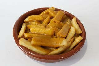 Patatas con salsa curry
