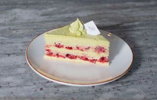 ფისტა ჟოლოთი