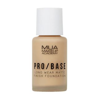 MUA PRO/BASE MATTE FINISH FOUNDATION 142