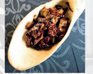 Carne Con Bambú Y Setas