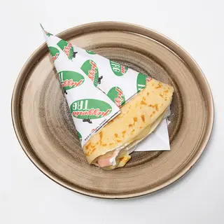 Palačinka tuna, kačkavalj, masline, kečap