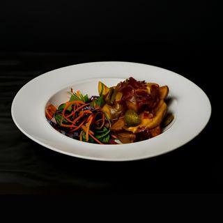 Cartofi cu bacon crocant, jalapenos și cheddar